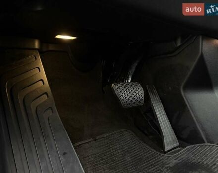 Білий БМВ iX, об'ємом двигуна 0 л та пробігом 90 тис. км за 42990 $, фото 41 на Automoto.ua