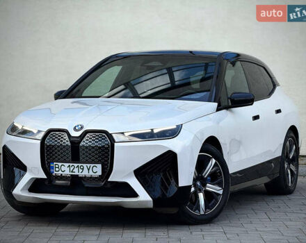 Белый БМВ iX, объемом двигателя 0 л и пробегом 70 тыс. км за 45999 $, фото 5 на Automoto.ua