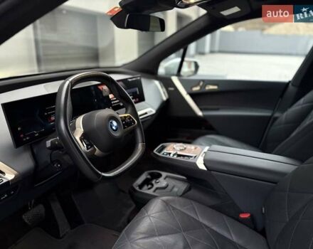 Білий БМВ iX, об'ємом двигуна 0 л та пробігом 90 тис. км за 42990 $, фото 67 на Automoto.ua
