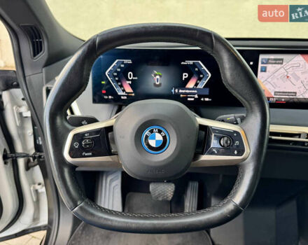 Белый БМВ iX, объемом двигателя 0 л и пробегом 70 тыс. км за 45999 $, фото 68 на Automoto.ua