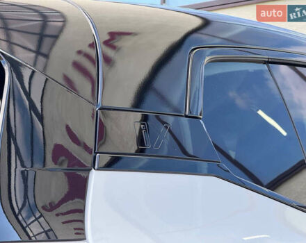 Белый БМВ iX, объемом двигателя 0 л и пробегом 70 тыс. км за 45999 $, фото 35 на Automoto.ua