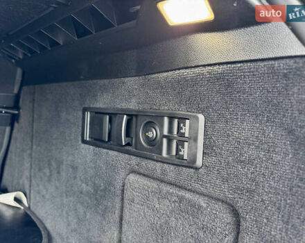 Белый БМВ iX, объемом двигателя 0 л и пробегом 70 тыс. км за 45999 $, фото 56 на Automoto.ua