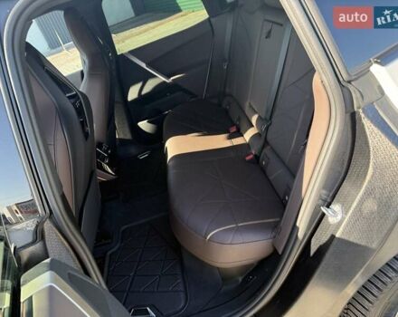 Белый БМВ iX, объемом двигателя 0 л и пробегом 42 тыс. км за 47300 $, фото 9 на Automoto.ua