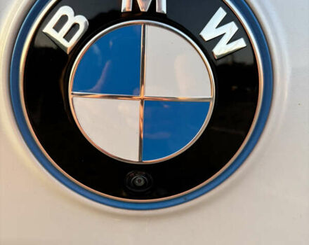 Белый БМВ iX, объемом двигателя 0 л и пробегом 57 тыс. км за 56700 $, фото 33 на Automoto.ua