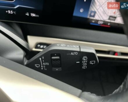 Белый БМВ iX, объемом двигателя 0 л и пробегом 40 тыс. км за 48500 $, фото 30 на Automoto.ua