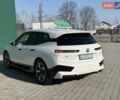 Белый БМВ iX, объемом двигателя 0 л и пробегом 42 тыс. км за 47300 $, фото 23 на Automoto.ua