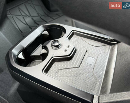 Белый БМВ iX, объемом двигателя 0 л и пробегом 34 тыс. км за 67400 $, фото 22 на Automoto.ua