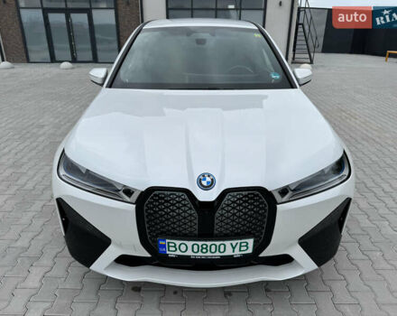 Белый БМВ iX, объемом двигателя 0 л и пробегом 21 тыс. км за 48555 $, фото 21 на Automoto.ua