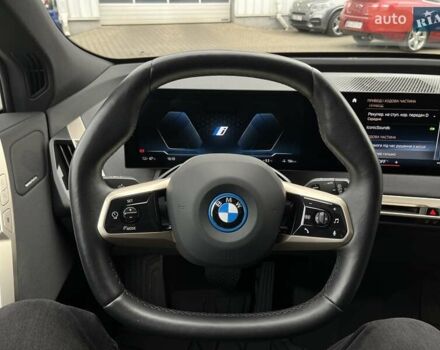 Белый БМВ iX, объемом двигателя 0 л и пробегом 40 тыс. км за 48500 $, фото 19 на Automoto.ua