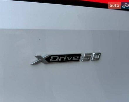Белый БМВ iX, объемом двигателя 0 л и пробегом 69 тыс. км за 58300 $, фото 30 на Automoto.ua