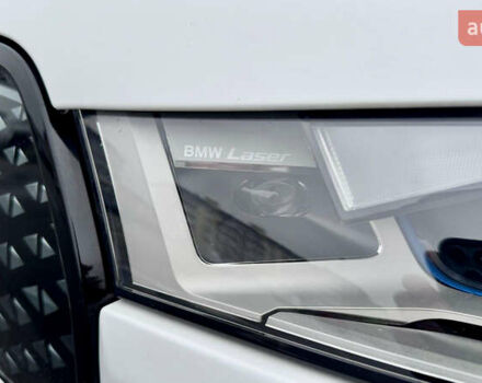 Белый БМВ iX, объемом двигателя 0 л и пробегом 31 тыс. км за 46000 $, фото 19 на Automoto.ua