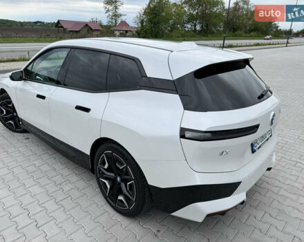 Белый БМВ iX, объемом двигателя 0 л и пробегом 21 тыс. км за 48555 $, фото 7 на Automoto.ua
