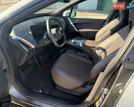 Белый БМВ iX, объемом двигателя 0 л и пробегом 42 тыс. км за 47300 $, фото 10 на Automoto.ua