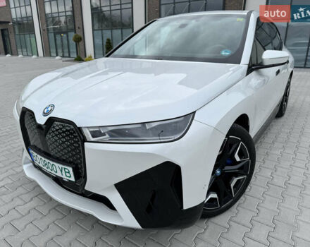 Белый БМВ iX, объемом двигателя 0 л и пробегом 21 тыс. км за 48555 $, фото 4 на Automoto.ua