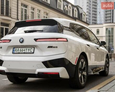 Белый БМВ iX, объемом двигателя 0 л и пробегом 22 тыс. км за 69400 $, фото 58 на Automoto.ua