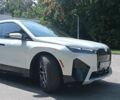 Белый БМВ iX, объемом двигателя 0 л и пробегом 58 тыс. км за 67000 $, фото 2 на Automoto.ua
