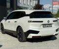 Белый БМВ iX, объемом двигателя 0 л и пробегом 89 тыс. км за 65900 $, фото 5 на Automoto.ua