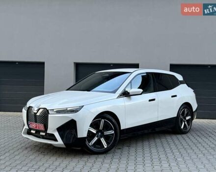 Белый БМВ iX, объемом двигателя 0 л и пробегом 69 тыс. км за 58300 $, фото 5 на Automoto.ua