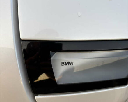 Белый БМВ iX, объемом двигателя 0 л и пробегом 57 тыс. км за 56700 $, фото 11 на Automoto.ua