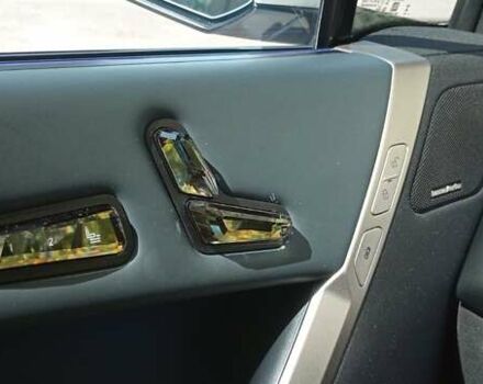 Белый БМВ iX, объемом двигателя 0 л и пробегом 58 тыс. км за 67000 $, фото 11 на Automoto.ua