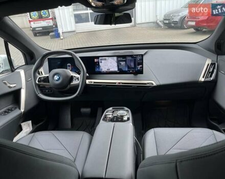 Белый БМВ iX, объемом двигателя 0 л и пробегом 40 тыс. км за 48500 $, фото 18 на Automoto.ua