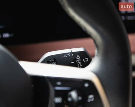 Белый БМВ iX, объемом двигателя 0 л и пробегом 22 тыс. км за 69400 $, фото 24 на Automoto.ua