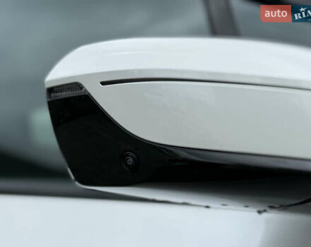 Белый БМВ iX, объемом двигателя 0 л и пробегом 34 тыс. км за 67400 $, фото 12 на Automoto.ua