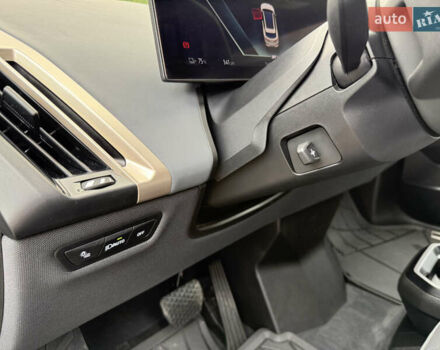 Белый БМВ iX, объемом двигателя 0 л и пробегом 34 тыс. км за 67400 $, фото 20 на Automoto.ua