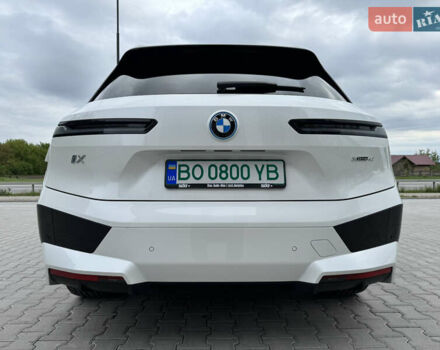 Белый БМВ iX, объемом двигателя 0 л и пробегом 21 тыс. км за 48555 $, фото 12 на Automoto.ua