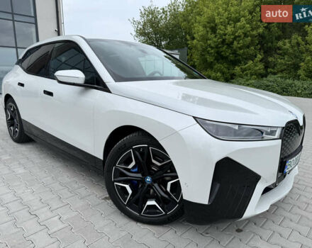 Белый БМВ iX, объемом двигателя 0 л и пробегом 21 тыс. км за 48555 $, фото 18 на Automoto.ua
