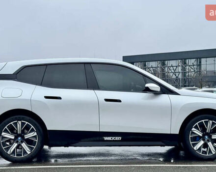 Белый БМВ iX, объемом двигателя 0 л и пробегом 31 тыс. км за 46000 $, фото 16 на Automoto.ua