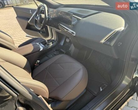 Белый БМВ iX, объемом двигателя 0 л и пробегом 42 тыс. км за 47300 $, фото 16 на Automoto.ua