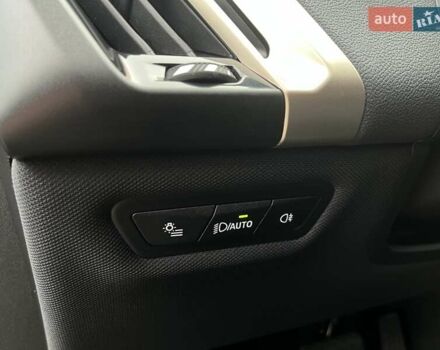 Белый БМВ iX, объемом двигателя 0 л и пробегом 40 тыс. км за 48500 $, фото 21 на Automoto.ua