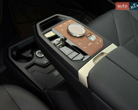 Белый БМВ iX, объемом двигателя 0 л и пробегом 31 тыс. км за 46000 $, фото 38 на Automoto.ua