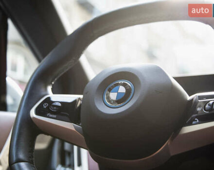 Белый БМВ iX, объемом двигателя 0 л и пробегом 22 тыс. км за 69400 $, фото 31 на Automoto.ua