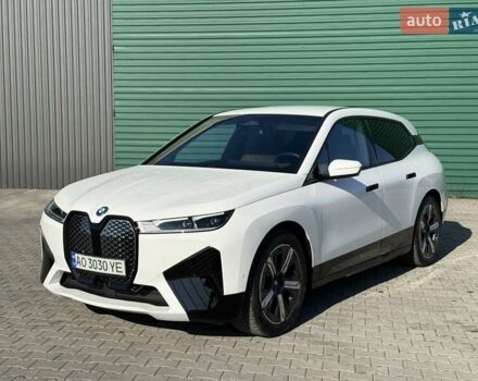 Белый БМВ iX, объемом двигателя 0 л и пробегом 42 тыс. км за 47300 $, фото 26 на Automoto.ua