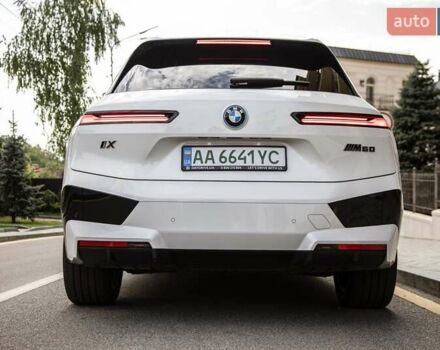 Белый БМВ iX, объемом двигателя 0 л и пробегом 22 тыс. км за 69400 $, фото 56 на Automoto.ua