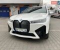 Белый БМВ iX, объемом двигателя 0 л и пробегом 40 тыс. км за 48500 $, фото 2 на Automoto.ua
