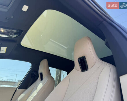 Белый БМВ iX, объемом двигателя 0 л и пробегом 35 тыс. км за 56500 $, фото 21 на Automoto.ua