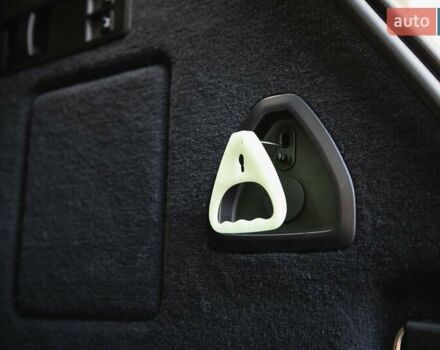 Белый БМВ iX, объемом двигателя 0 л и пробегом 22 тыс. км за 69400 $, фото 45 на Automoto.ua