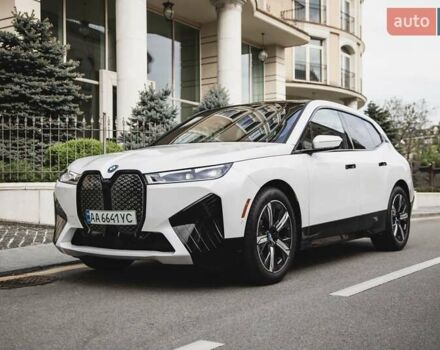 Белый БМВ iX, объемом двигателя 0 л и пробегом 22 тыс. км за 69400 $, фото 57 на Automoto.ua