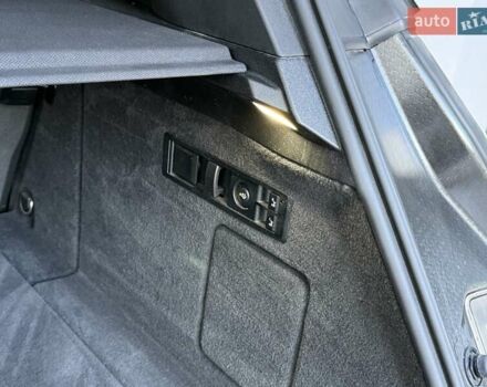 Белый БМВ iX, объемом двигателя 0 л и пробегом 69 тыс. км за 58300 $, фото 29 на Automoto.ua