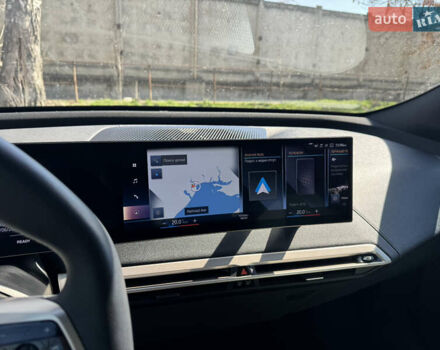 Белый БМВ iX, объемом двигателя 0 л и пробегом 35 тыс. км за 56500 $, фото 23 на Automoto.ua