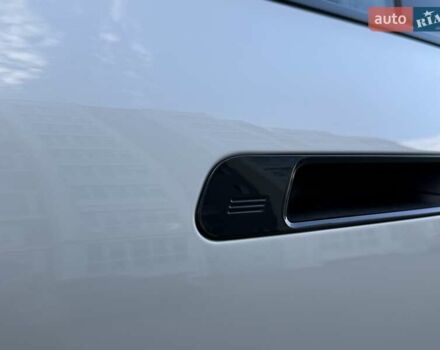 Белый БМВ iX, объемом двигателя 0 л и пробегом 69 тыс. км за 58300 $, фото 21 на Automoto.ua