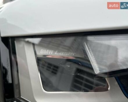 Белый БМВ iX, объемом двигателя 0 л и пробегом 40 тыс. км за 48500 $, фото 11 на Automoto.ua