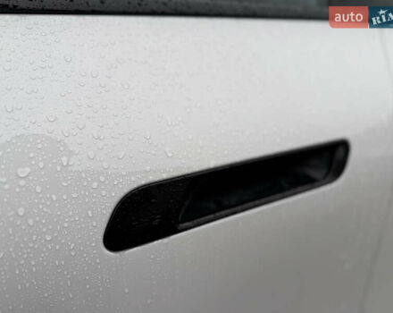 Белый БМВ iX, объемом двигателя 0 л и пробегом 5 тыс. км за 63000 $, фото 14 на Automoto.ua