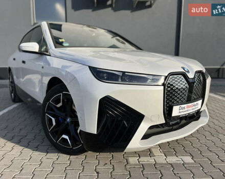 Белый БМВ iX, объемом двигателя 0 л и пробегом 19 тыс. км за 80000 $, фото 3 на Automoto.ua