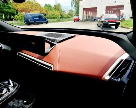 Белый БМВ iX, объемом двигателя 0 л и пробегом 55 тыс. км за 61500 $, фото 79 на Automoto.ua