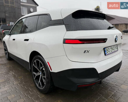 Белый БМВ iX, объемом двигателя 0 л и пробегом 5 тыс. км за 63000 $, фото 8 на Automoto.ua