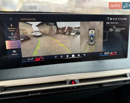 Белый БМВ iX, объемом двигателя 0 л и пробегом 10 тыс. км за 63000 $, фото 31 на Automoto.ua